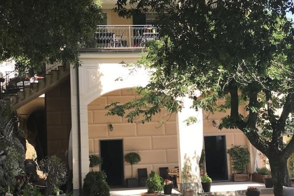Hotel Ristorante Montallegro